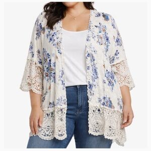 Solitaire Blue Floral Lace Kimono